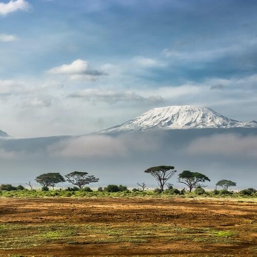 Zicht op de Kilimanjaro vanuit het Amboseli National Park.