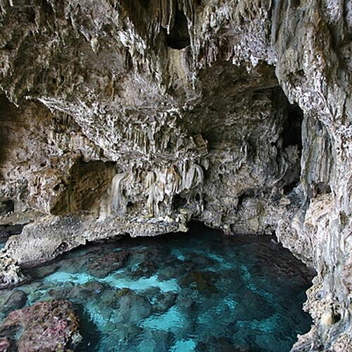 Watergrot in Anaiki, in het westen van Niue.