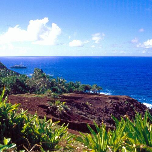 De westkust van Pitcairn-eiland.