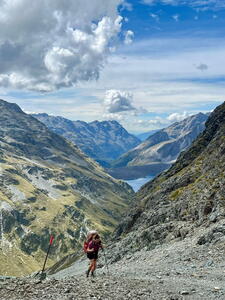Kiara S. op de Te Araroa in Nieuw-Zeeland