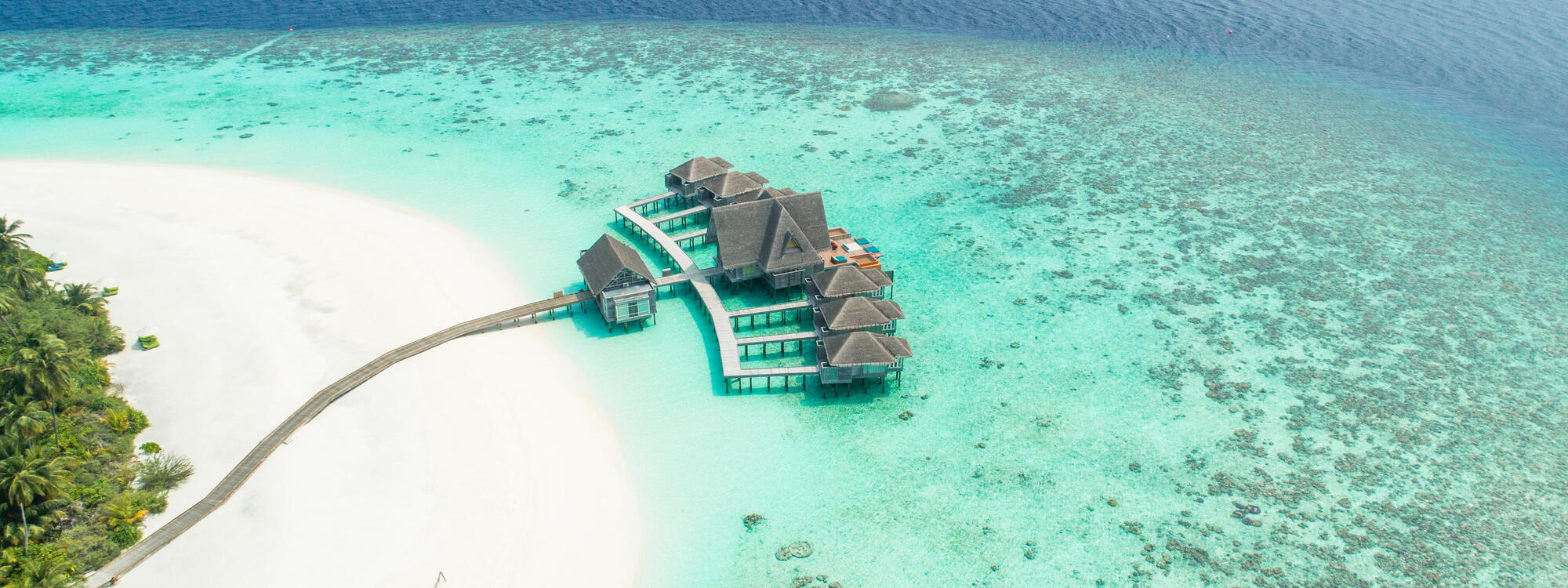 Resort op een atol in de Malediven.