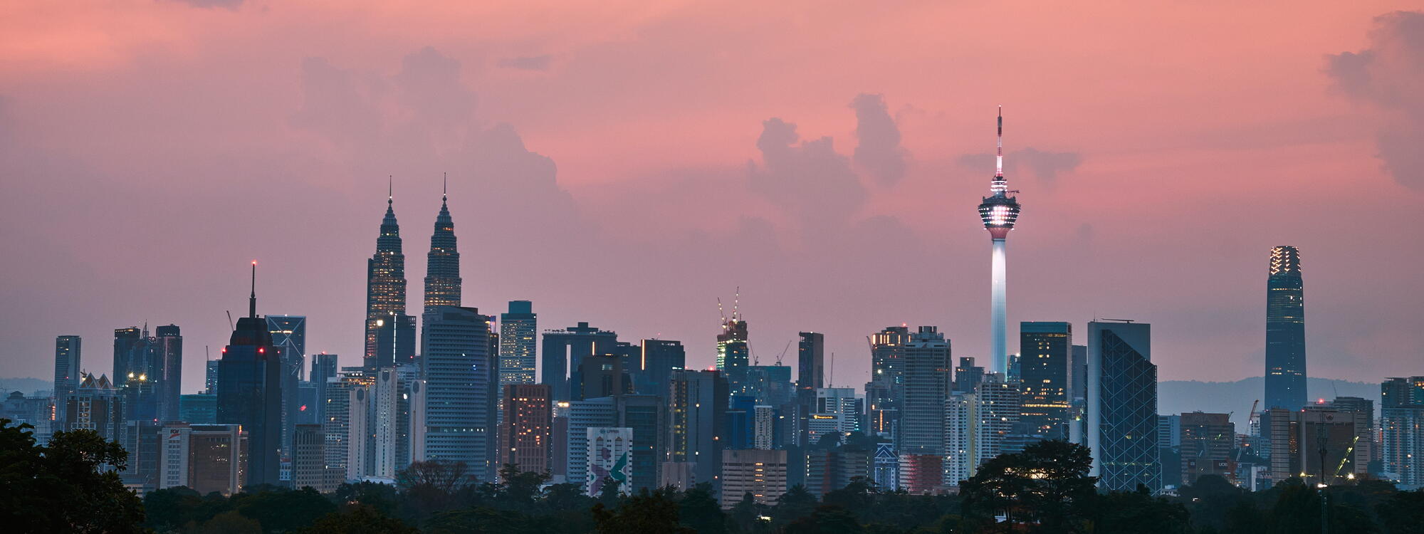 Skyline van Kuala Lumpur, met onder meer de Petronas Towers.