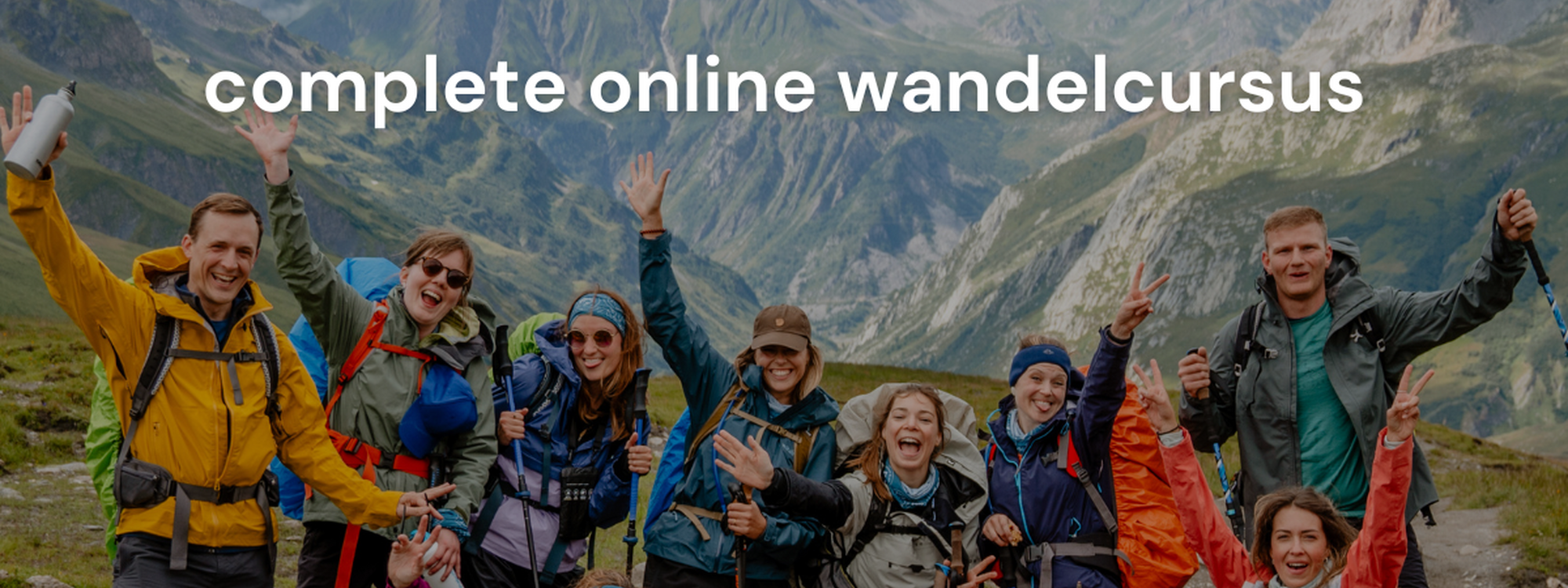 Start to Hike Op Wandel Academy groep wandelaars in de bergen