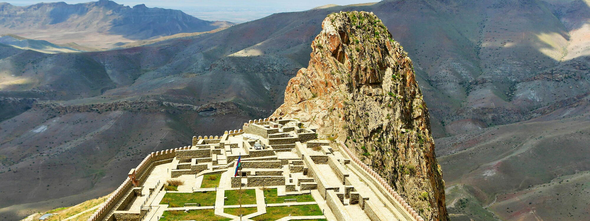 Alinja Gala - copyright Tim Broadbent