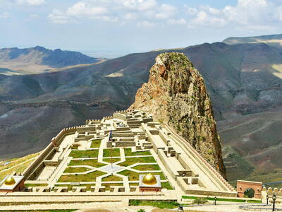 Alinja Gala - copyright Tim Broadbent