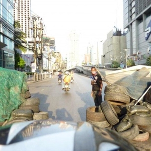 Als willoze toerist door de barricades in Bangkok, spannend!