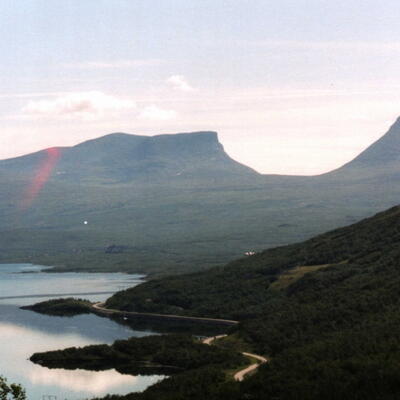Fantastisch uitzicht op Lapp-porten, U-dal waar de rendiertrek doorheen loopt