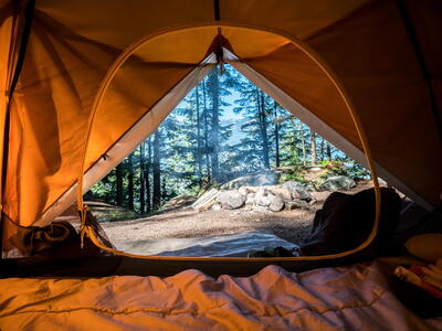 Tent in natuur