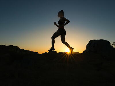 Silhouet van een loper
